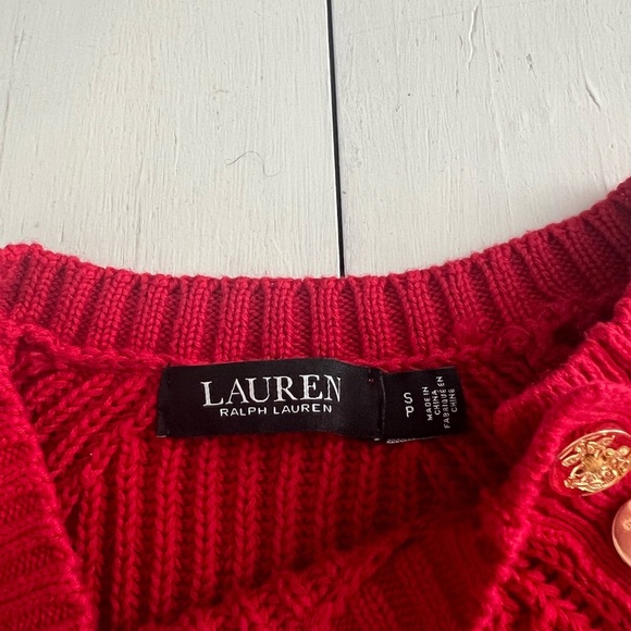 Lauren Ralph Lauren Women's red Chunky Knit Sweater Sz Petite Small Gold Buttons - Picture 5 of 7